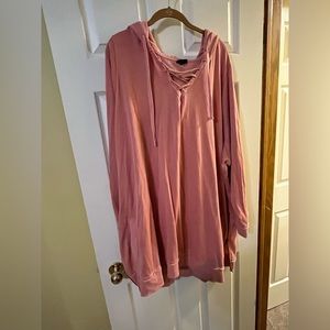 Extra soft pale pink hoodie sweatshirt with side zippers in Torrid size 6